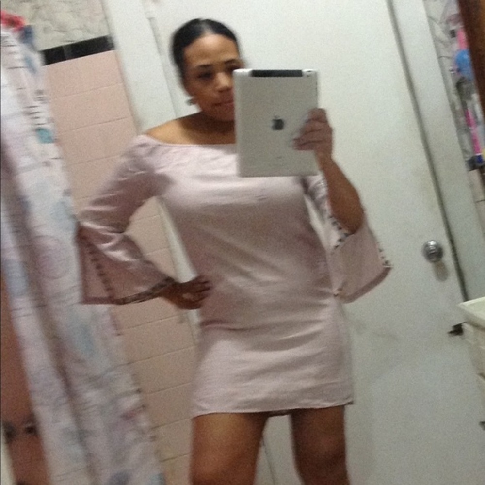 Bell sleeve mini dress - Picture 4 of 6